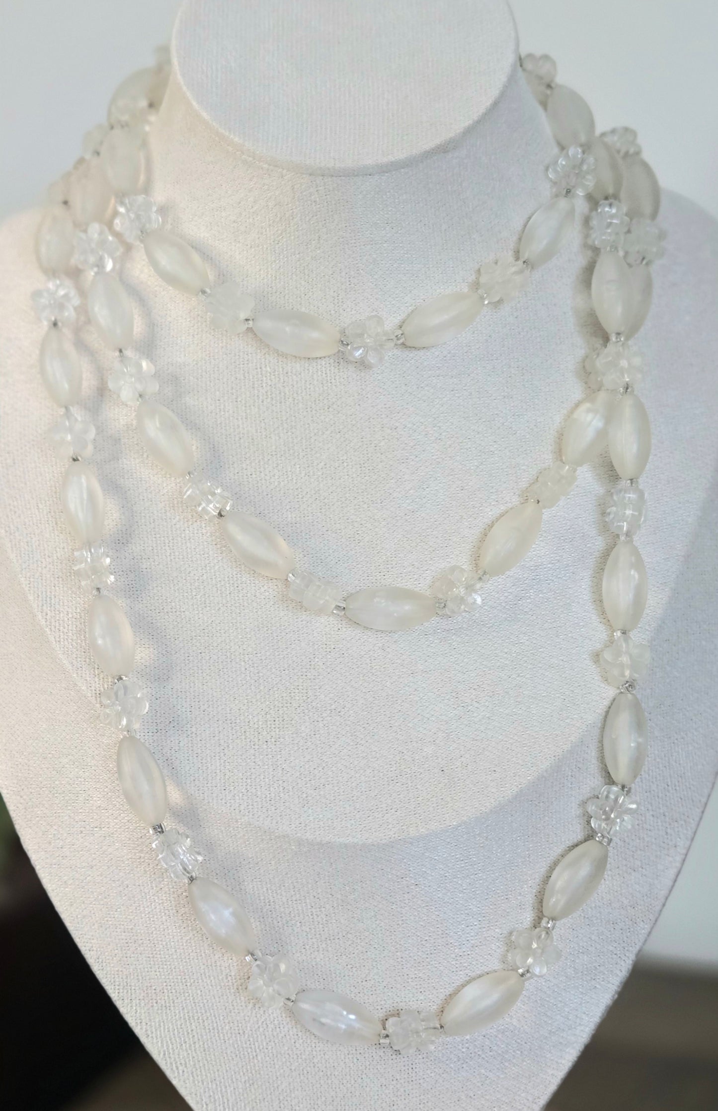 80's Vintage Floral Lucite  Necklace